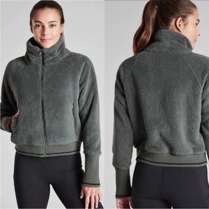Athleta Tugga Sherpa Jacket - size small - Bali green